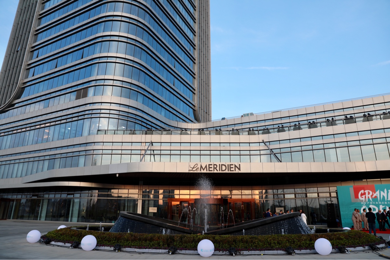 充满tiffany blue的le meridien 西安浐灞艾美酒店盛大开业